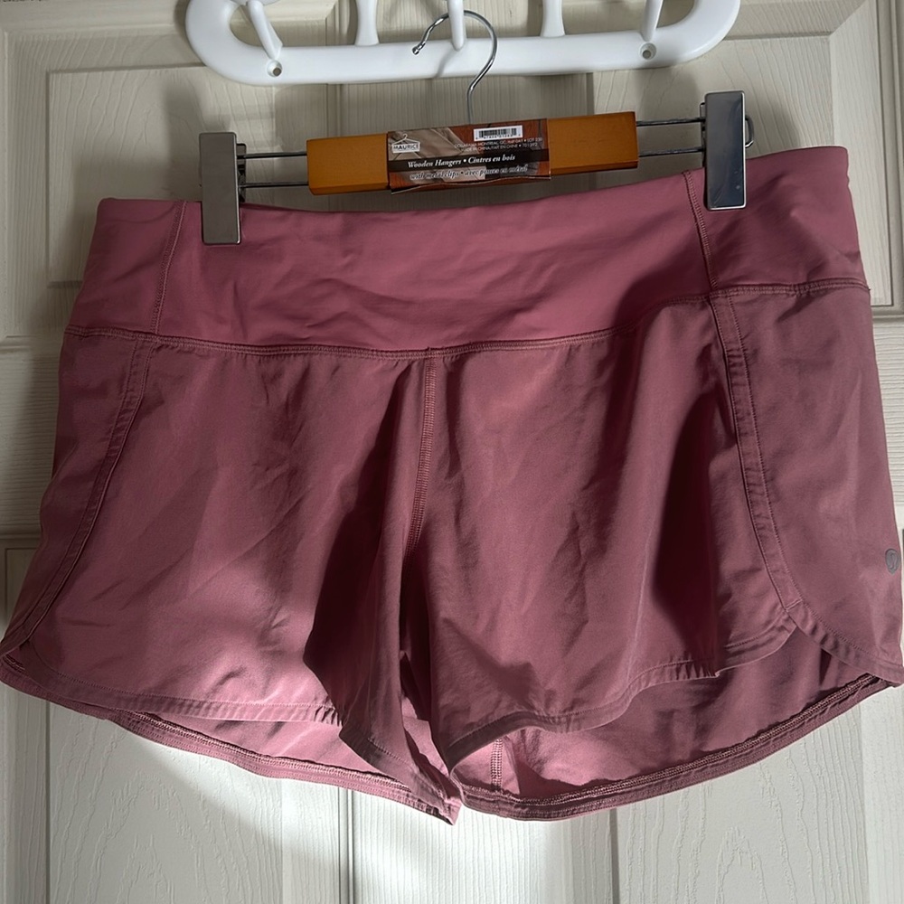 Lululemon mauve shorts 2.5 inch inseam